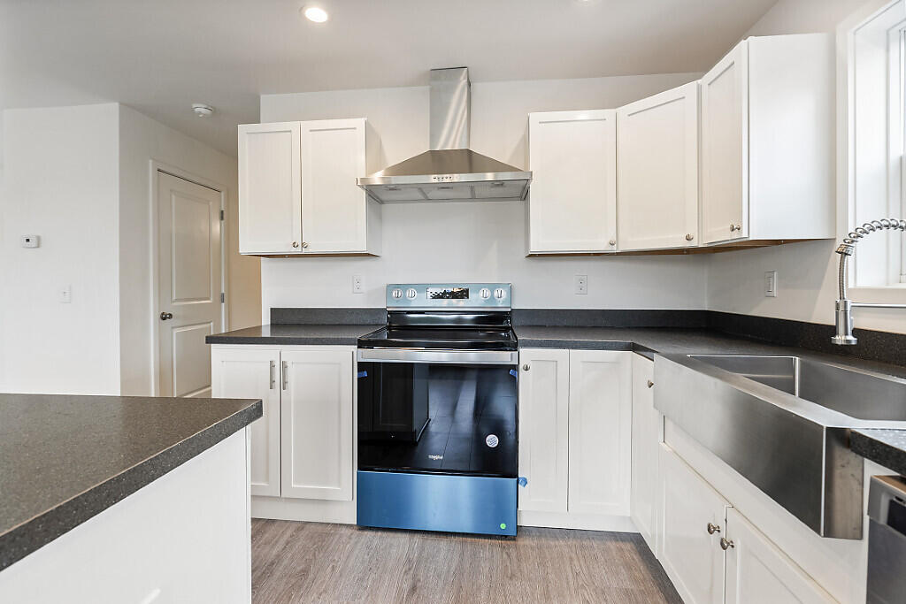 11 Cookson Road Burnham ME 04922