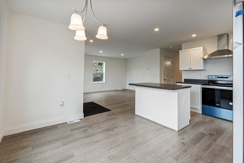 11 Cookson Road Burnham ME 04922