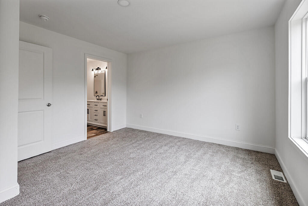 11 Cookson Road Burnham ME 04922