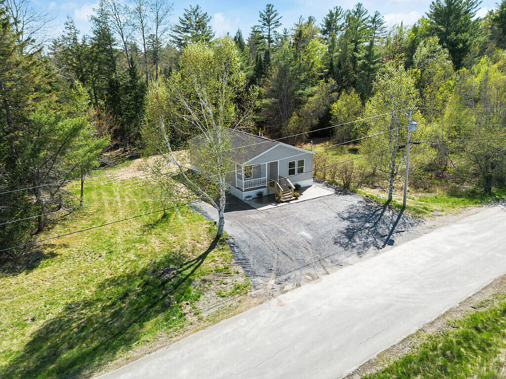 11 Cookson Road Burnham ME 04922