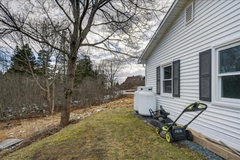 32 Burnt Cove Road Stonington ME 04681