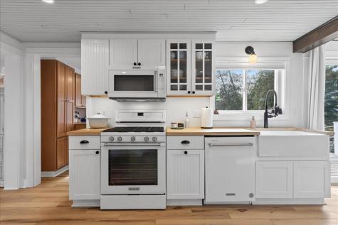 32 Burnt Cove Road Stonington ME 04681