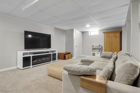 43 Dylan Drive Scarborough ME 04074