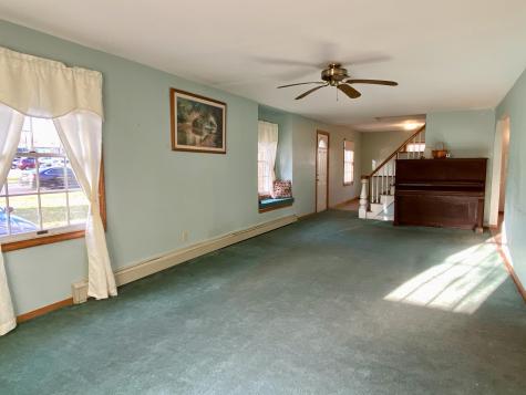 102 Poland Road Auburn ME 04210