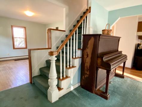 102 Poland Road Auburn ME 04210
