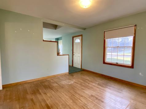 102 Poland Road Auburn ME 04210