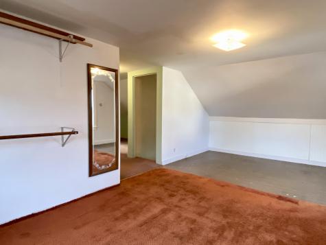 102 Poland Road Auburn ME 04210