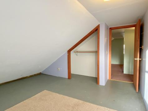 102 Poland Road Auburn ME 04210