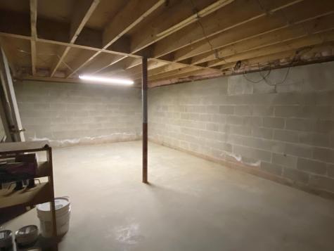 102 Poland Road Auburn ME 04210