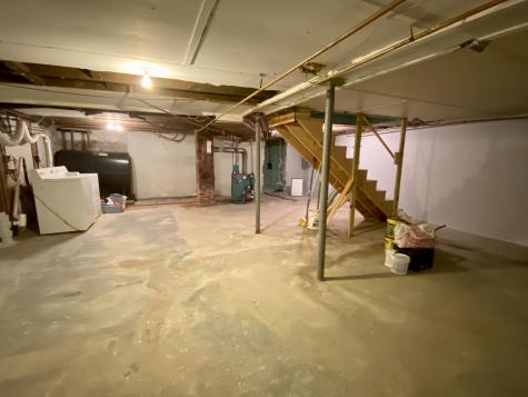 102 Poland Road Auburn ME 04210