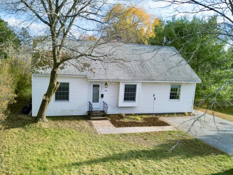 102 Poland Road Auburn ME 04210
