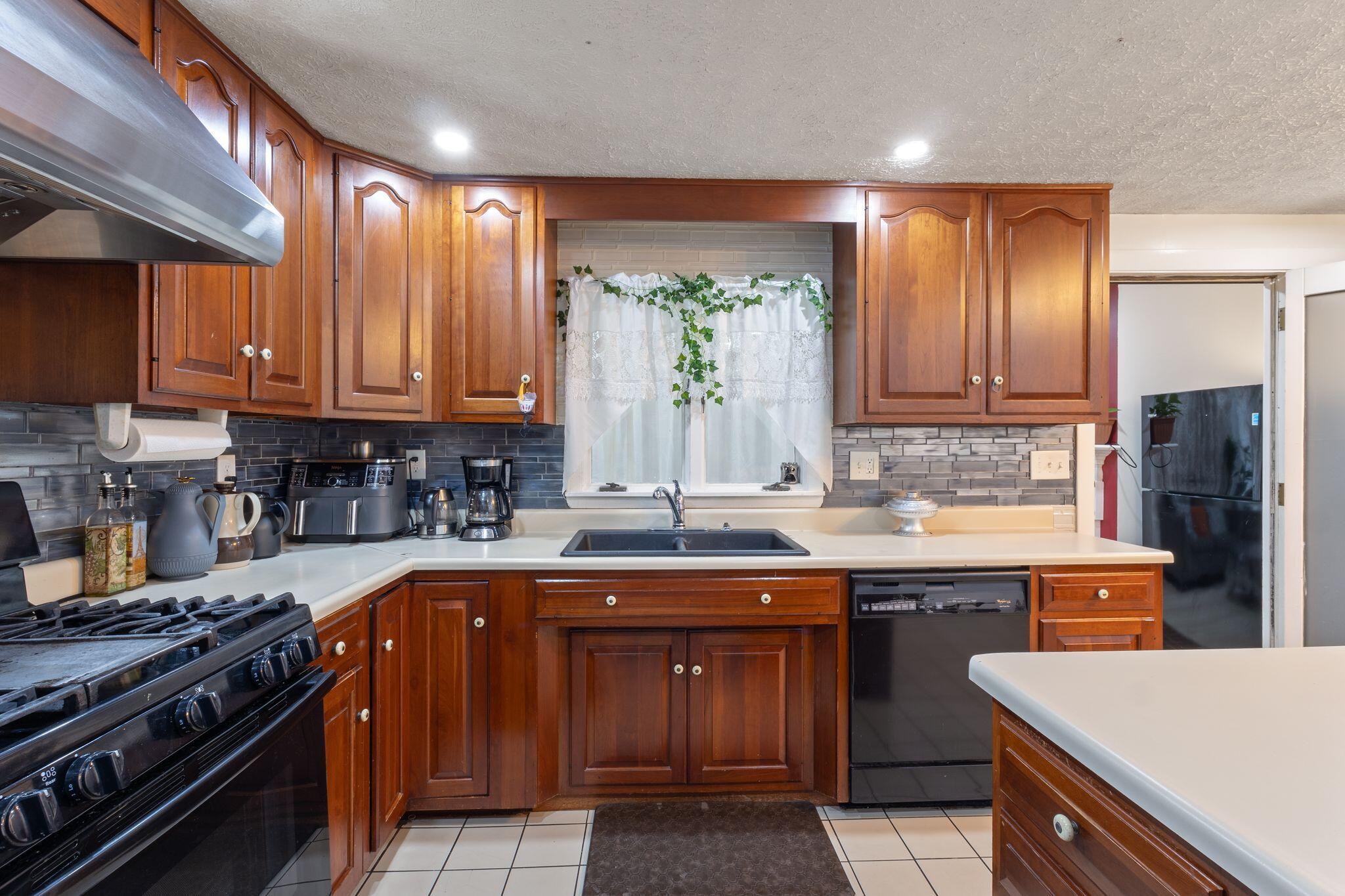 3 Arbutus Avenue Old Orchard Beach ME 04064