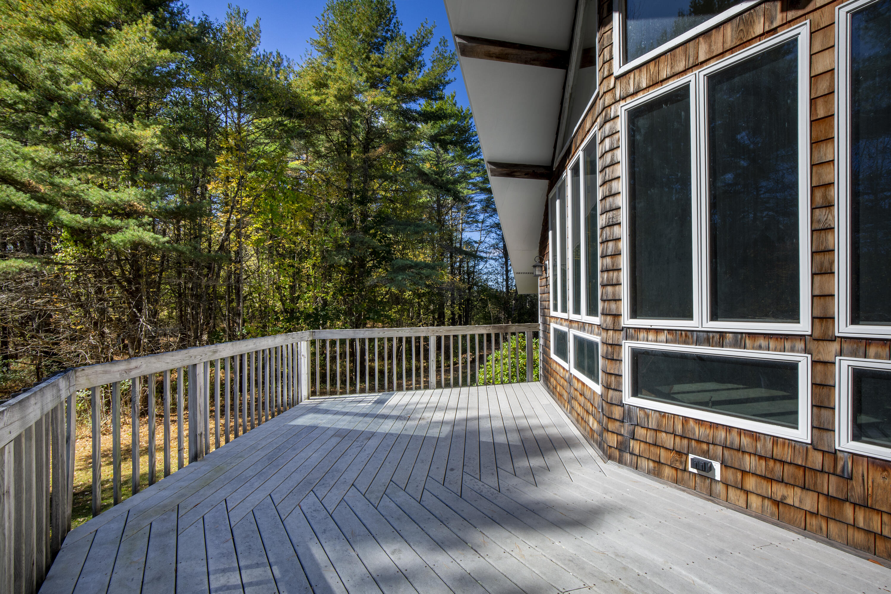 138 Cross Point Road Edgecomb ME 04556