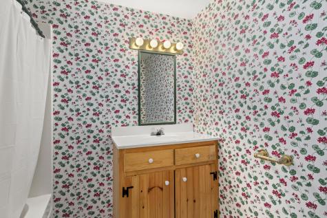 138 Cross Point Road Edgecomb ME 04556