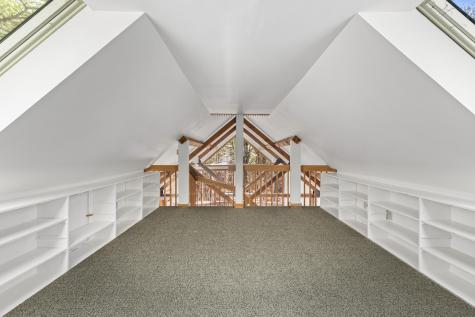 138 Cross Point Road Edgecomb ME 04556