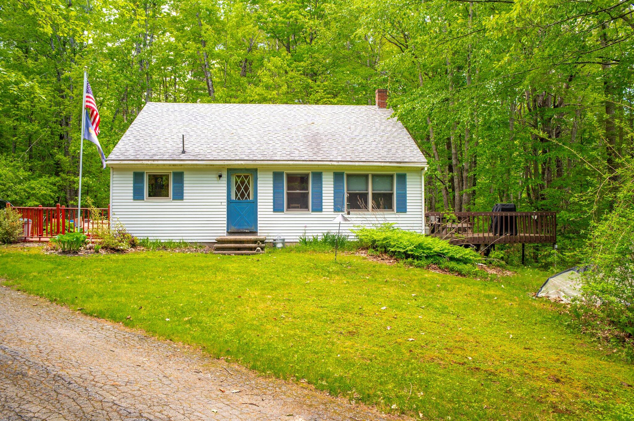 28 Pond Road Bowdoinham ME 04008