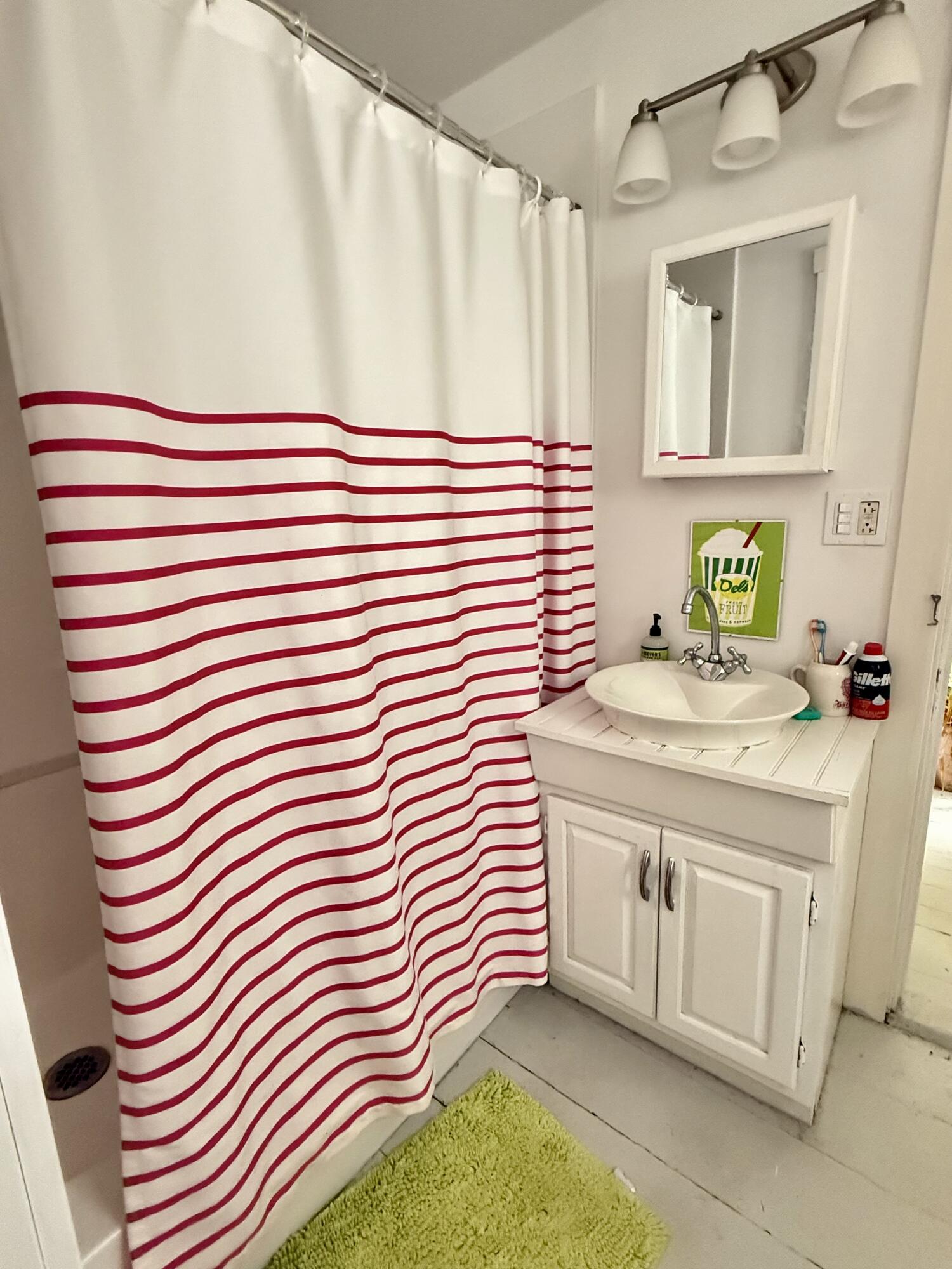 7 Mountain Street Vinalhaven ME 04863