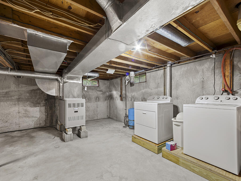 20 Nickerson Lane Rome ME 04963