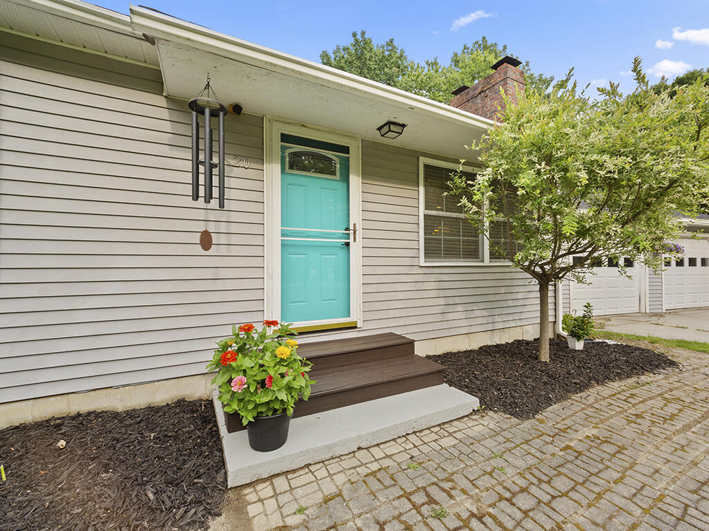 20 Nickerson Lane Rome ME 04963