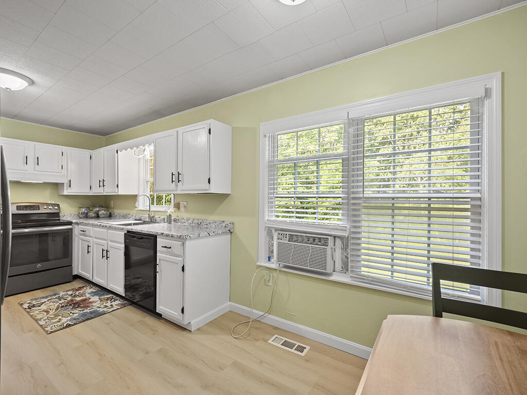 20 Nickerson Lane Rome ME 04963