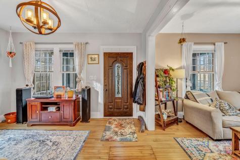 152 Lake Street Auburn ME 04210