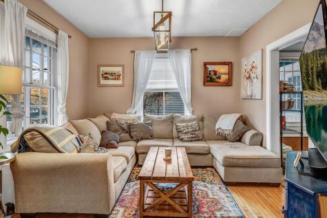 152 Lake Street Auburn ME 04210