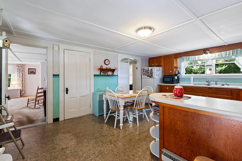 82 Quaker Hill Road Albion ME 04910