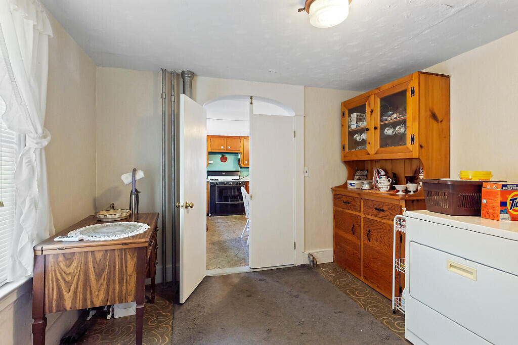 82 Quaker Hill Road Albion ME 04910