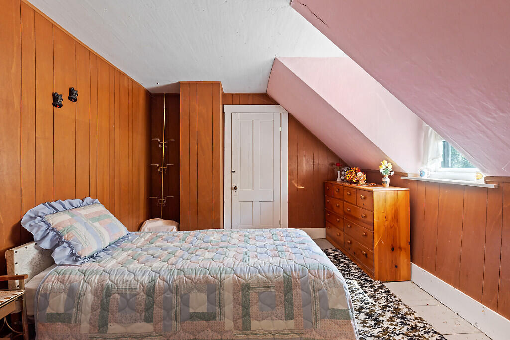 82 Quaker Hill Road Albion ME 04910