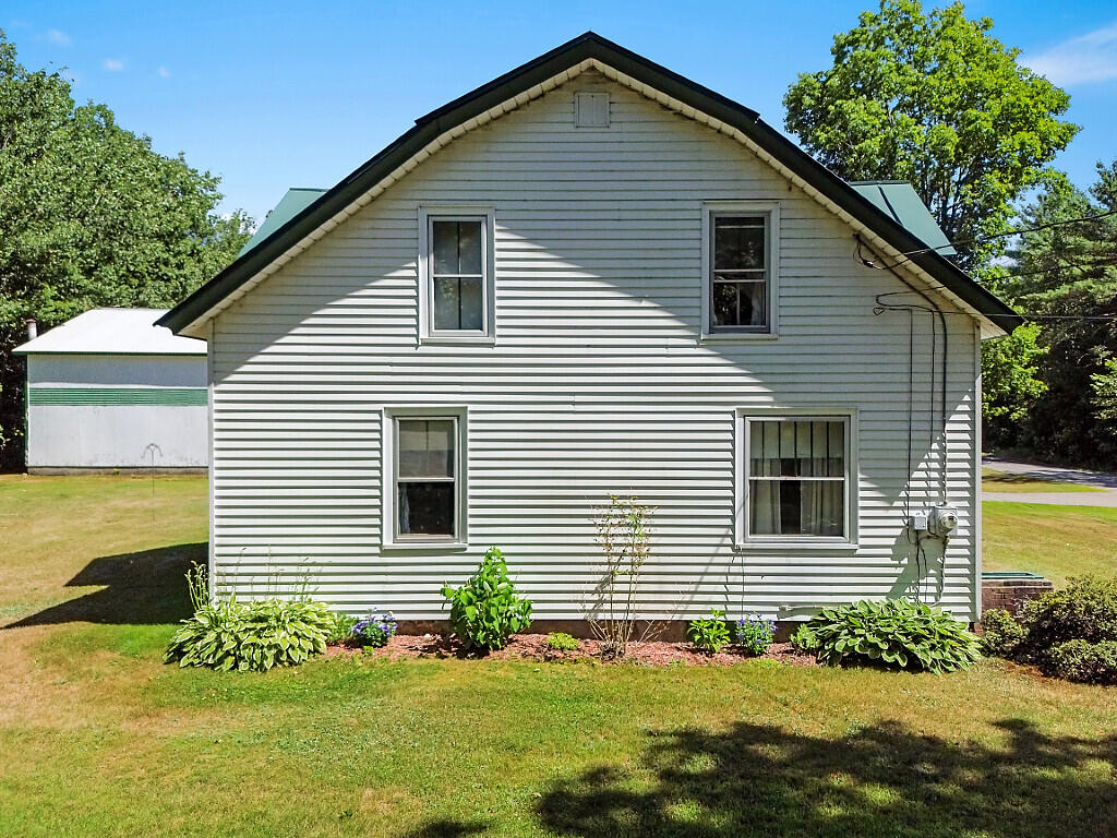 82 Quaker Hill Road Albion ME 04910