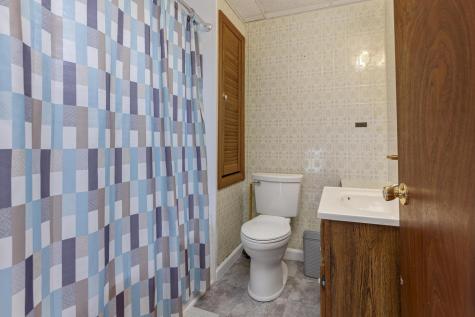 14 Gammon Avenue Auburn ME 04210