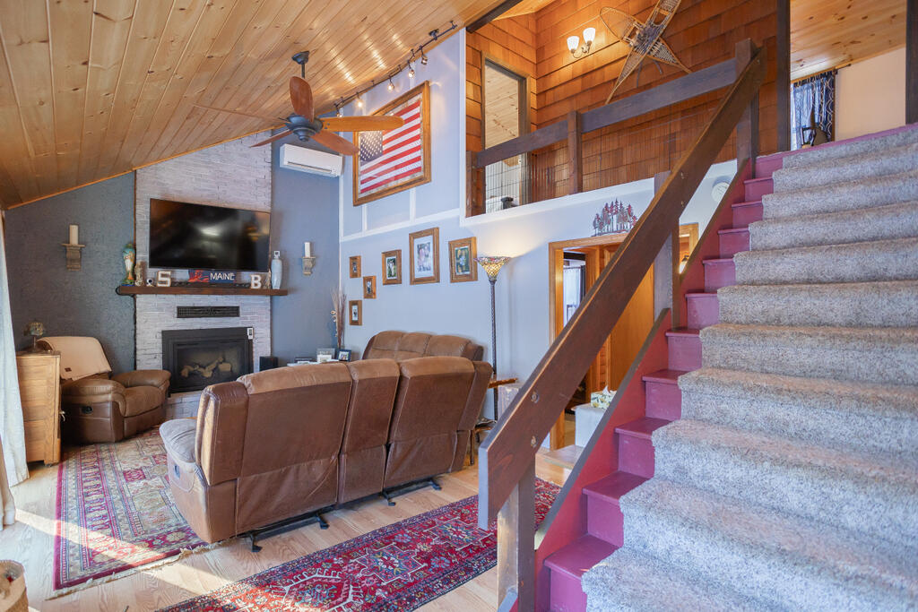 236 Us Route 2 E Wilton ME 04294