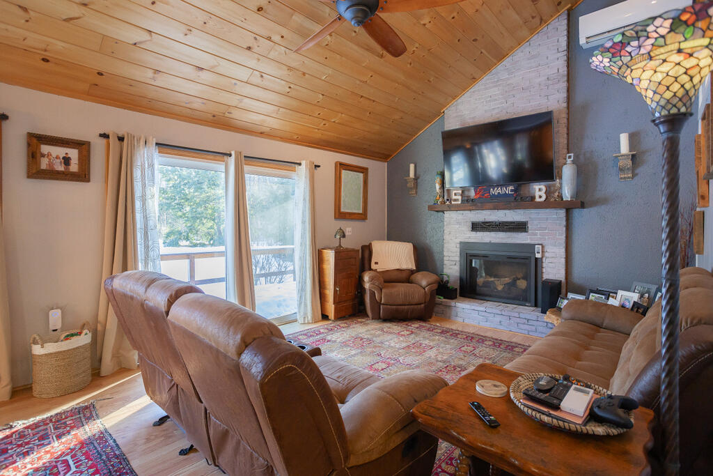 236 Us Route 2 E Wilton ME 04294