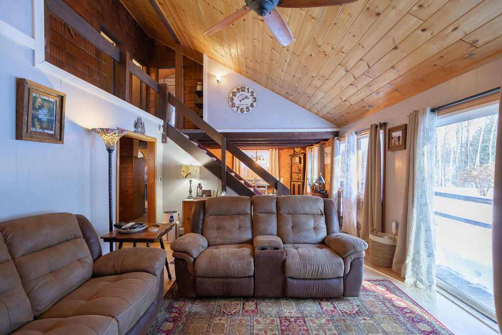 236 Us Route 2 E Wilton ME 04294