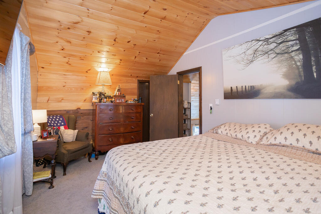 236 Us Route 2 E Wilton ME 04294