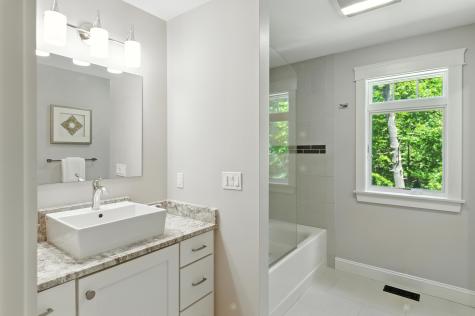 46 Windward Shore Road Raymond ME 04071