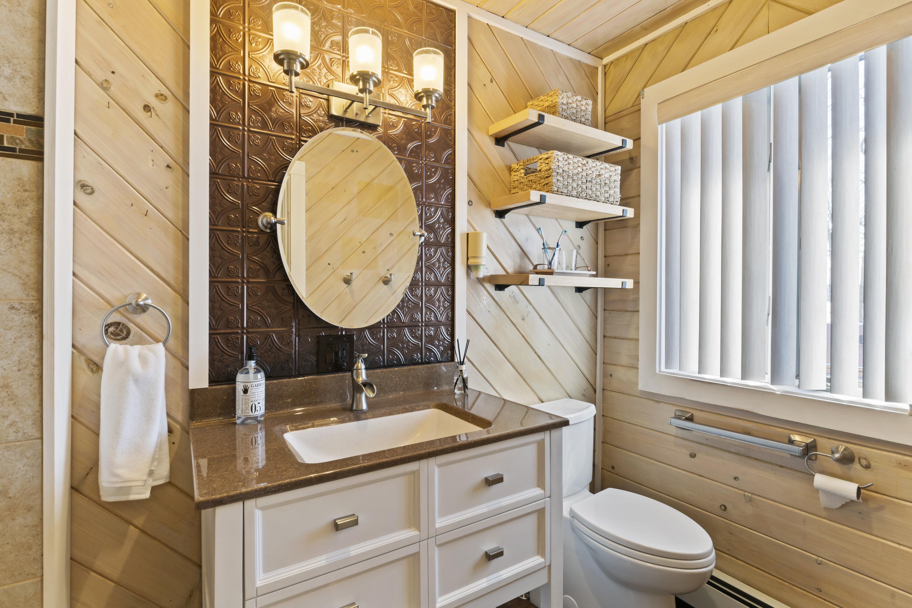 17 Evergreen Way Orland ME 04472