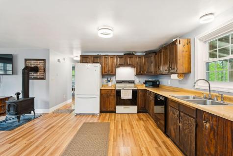 253 Yarmouth Road Gray ME 04039