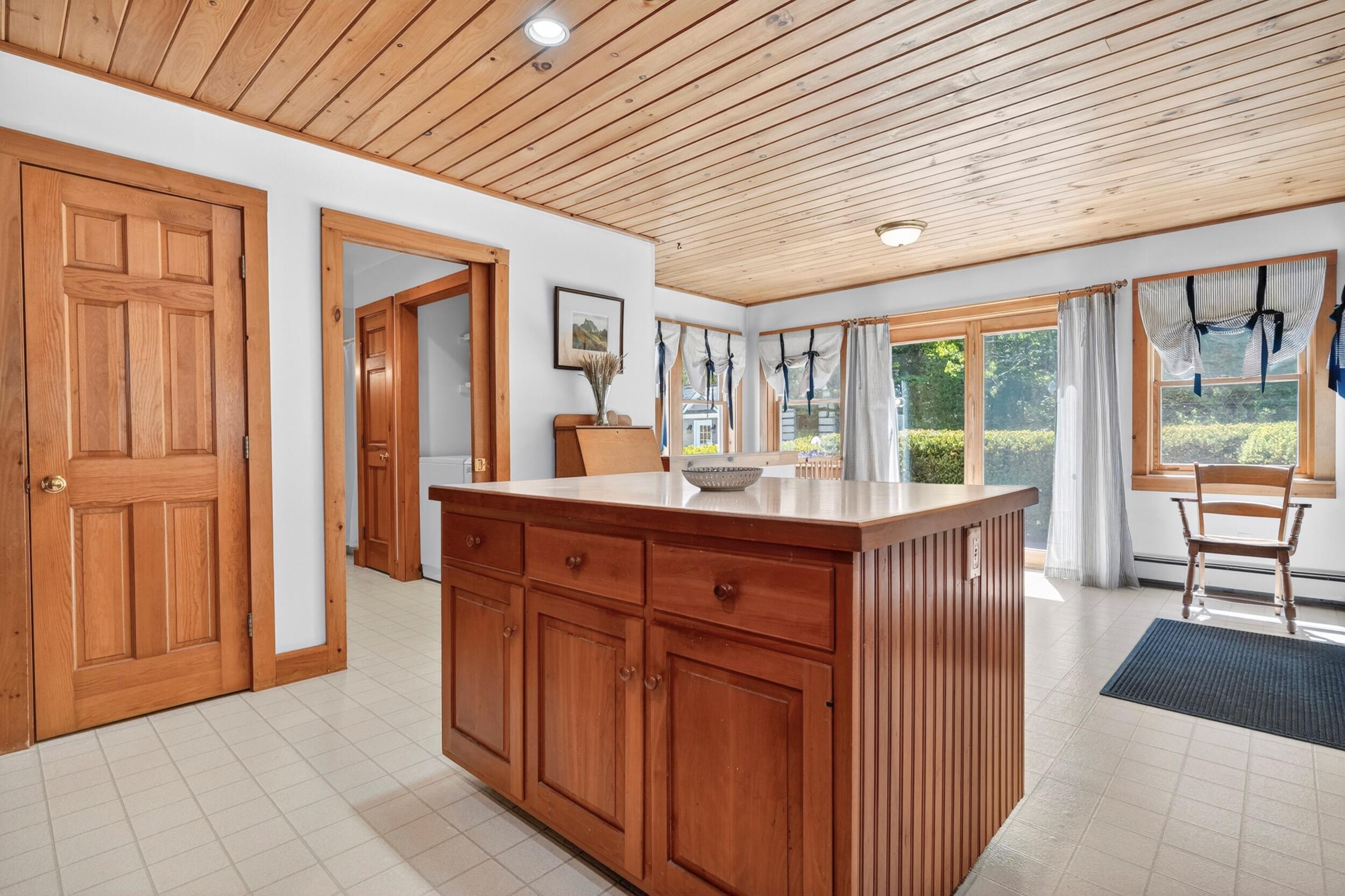44 Jeffrey Road Minot ME 04258