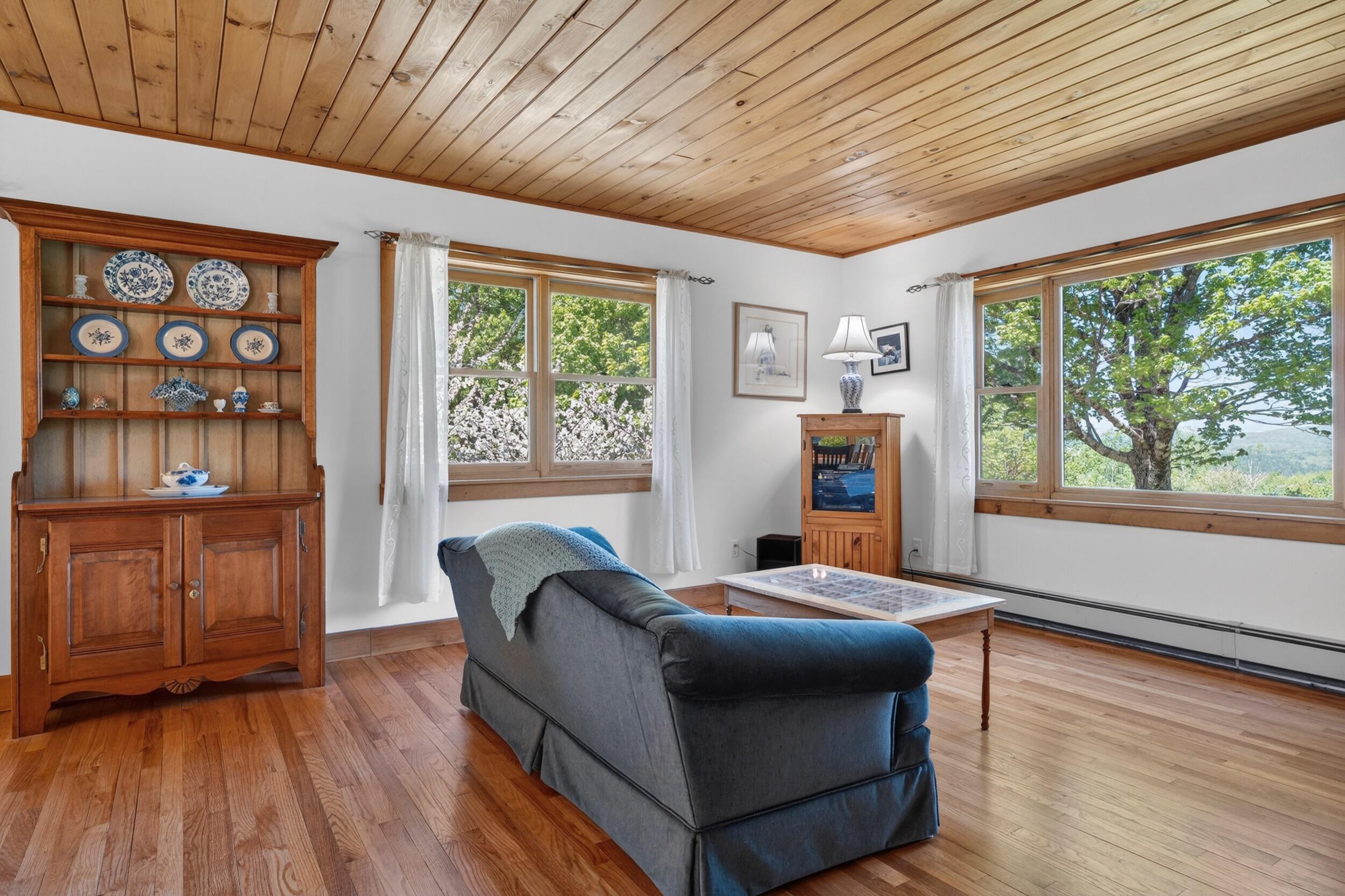 44 Jeffrey Road Minot ME 04258