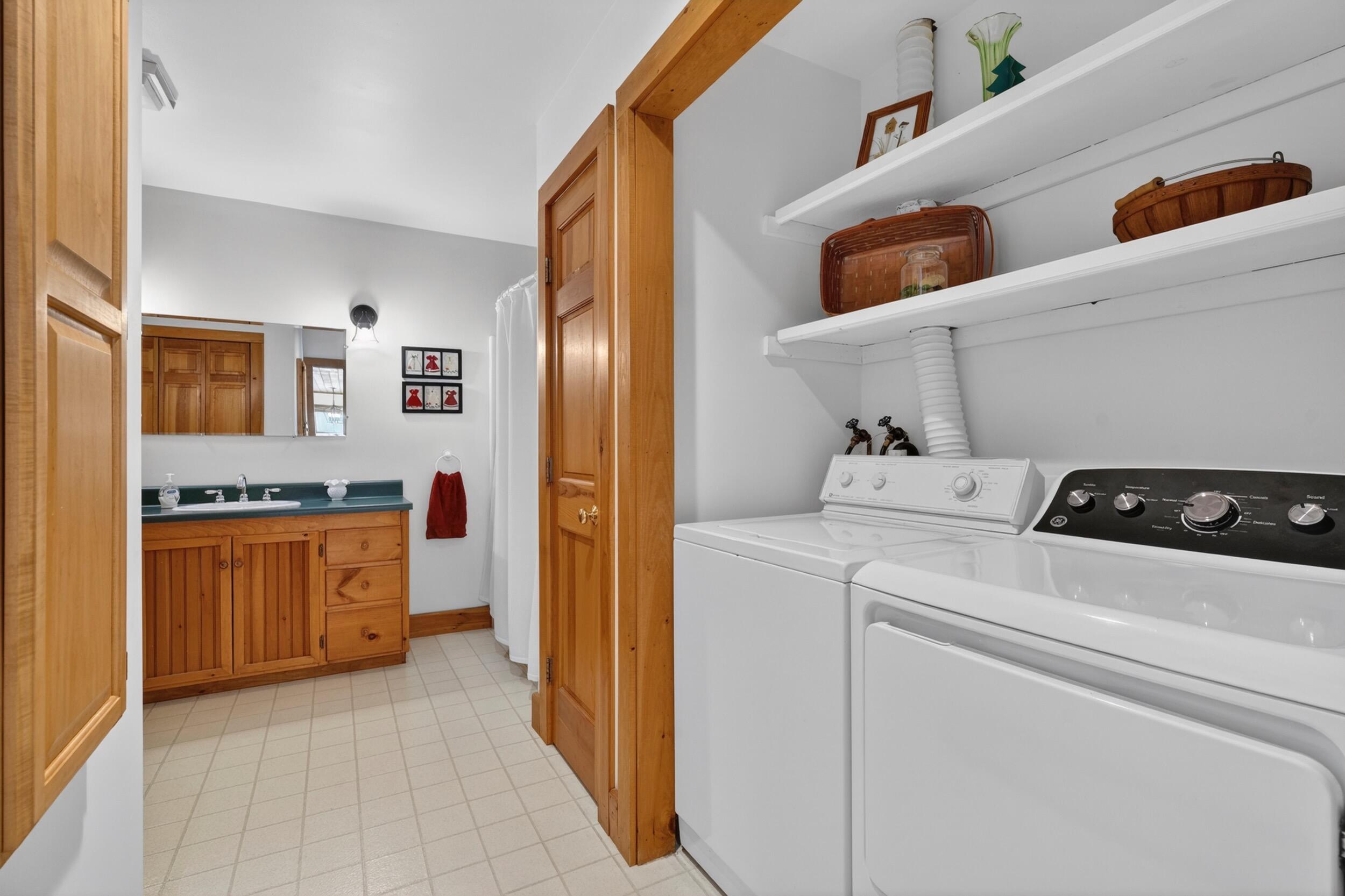 44 Jeffrey Road Minot ME 04258