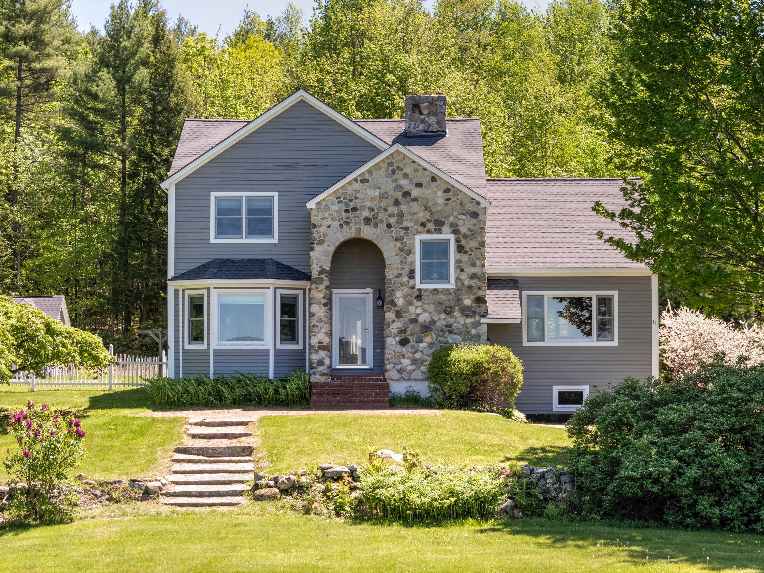 44 Jeffrey Road Minot ME 04258