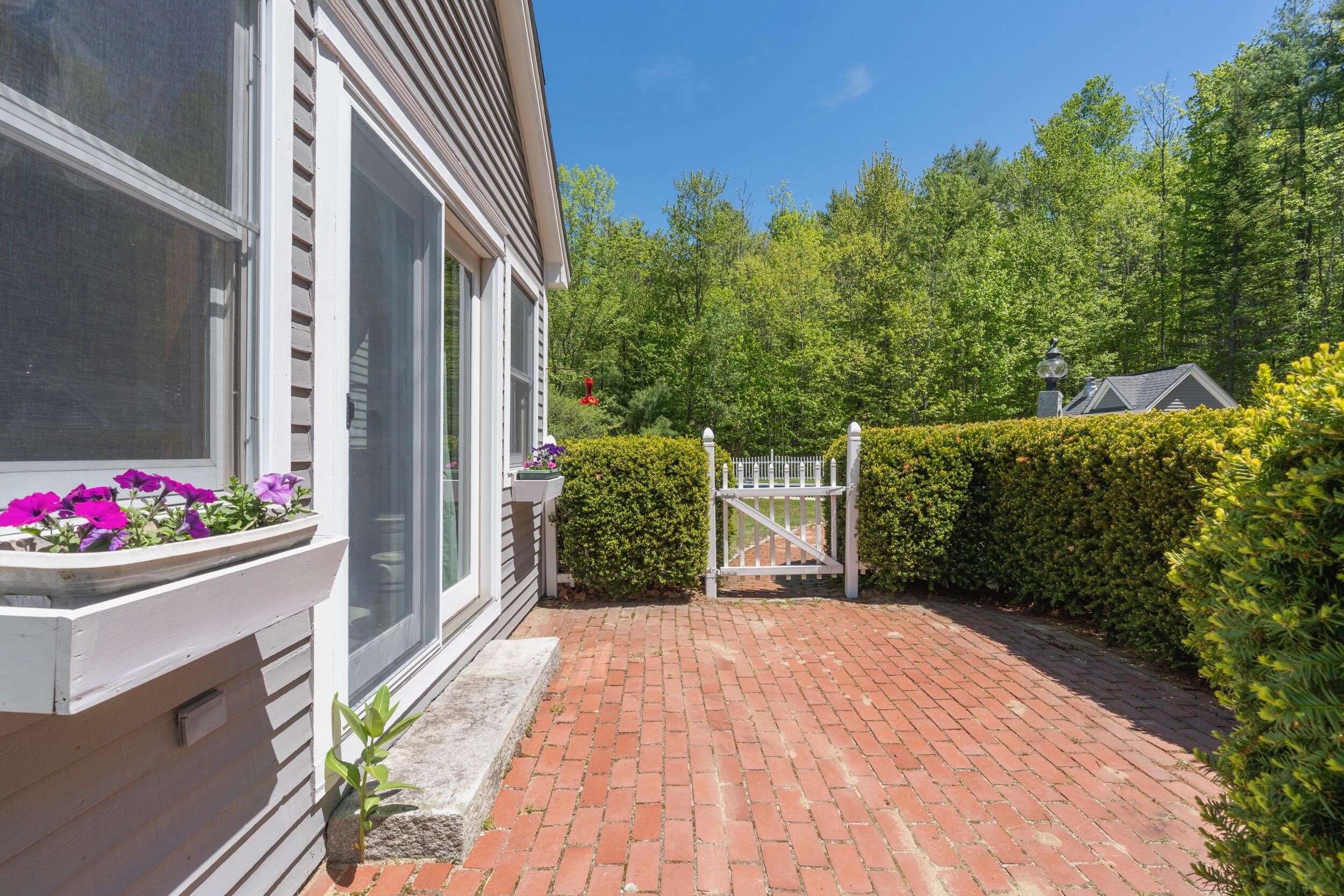 44 Jeffrey Road Minot ME 04258