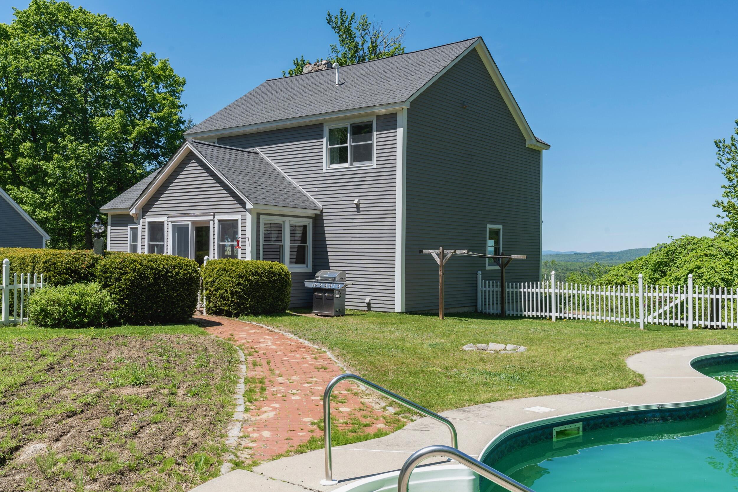 44 Jeffrey Road Minot ME 04258