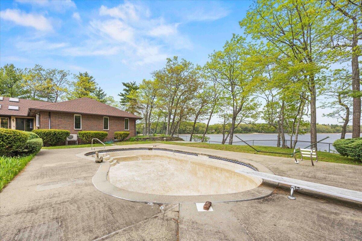 22 Crestwood Drive Biddeford ME 04005