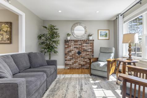 10 Standish Neck Road Gorham ME 04038