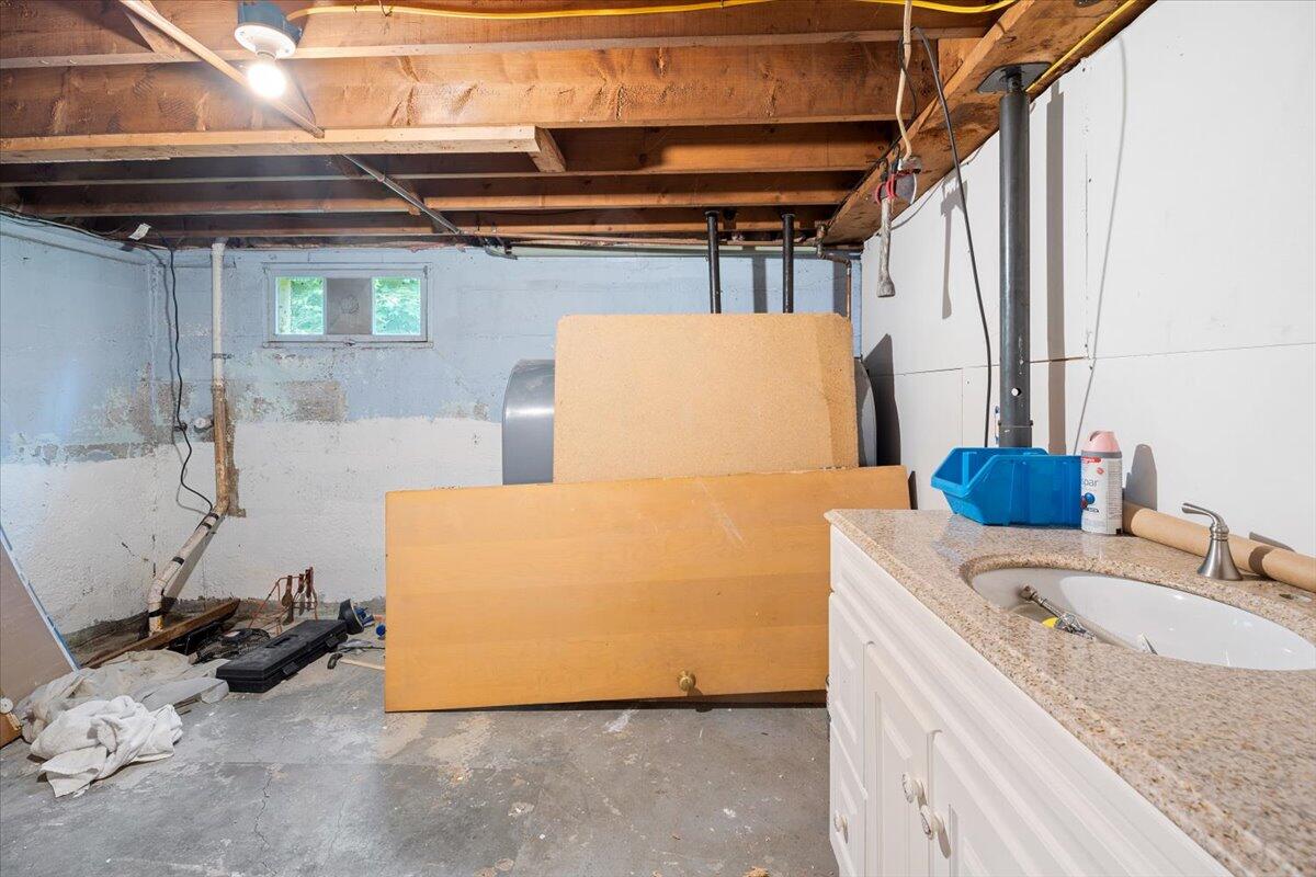 91 Harold Street Lewiston ME 04240