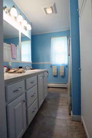 17 Forest Avenue Augusta ME 04330