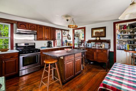 5 Chestnut Street Vinalhaven ME 04863
