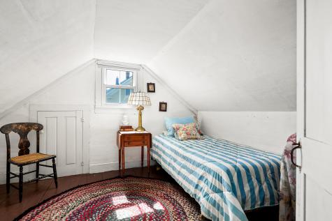 5 Chestnut Street Vinalhaven ME 04863
